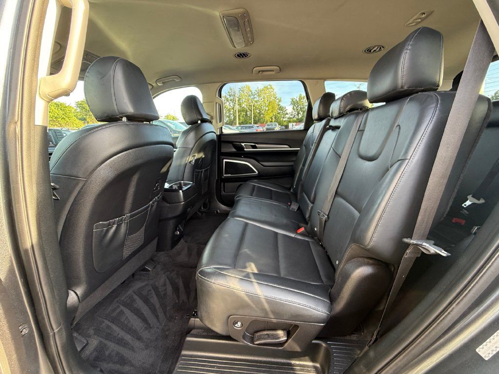 Used 2020 Kia Telluride LX FWD image 23