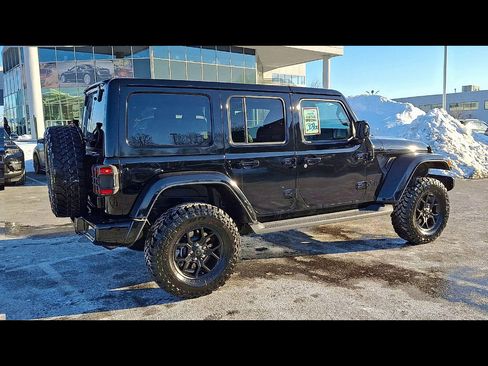 Used 2021 Jeep Wrangler Unlimited Sahara image 7