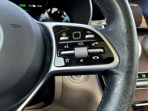 Used 2020 Mercedes-Benz GLC 350e 4MATIC image 11