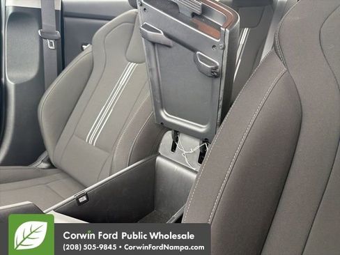 Used 2022 Hyundai Elantra SEL image 22