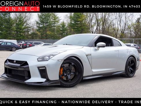 Used 2010 Nissan GT-R Premium AWD/4WD image 1