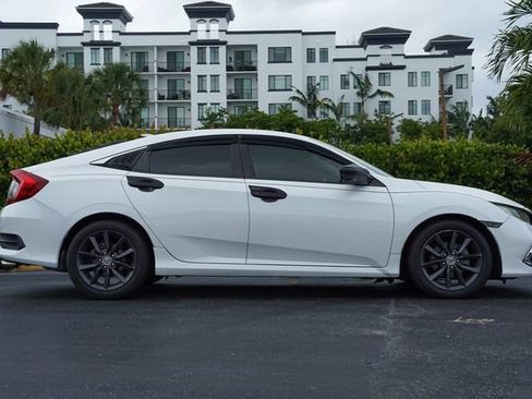 Used 2019 Honda Civic EX image 14