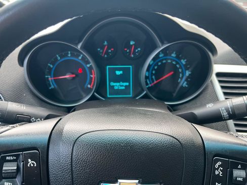 Used 2014 Chevrolet Cruze LT FWD image 18