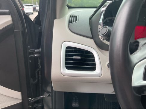 Used 2013 GMC Terrain SLT w/ LPO, Protection Package FWD image 13