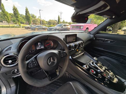 Used 2018 Mercedes-Benz AMG GT R image 11