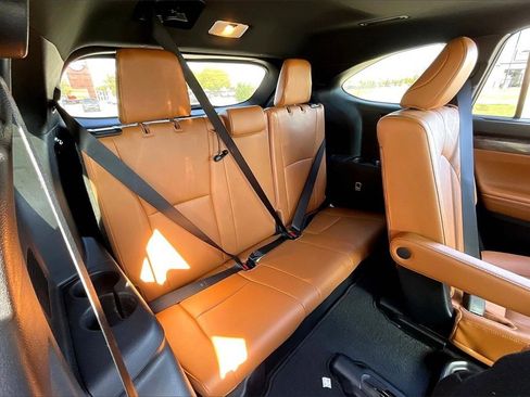 Used 2024 Toyota Highlander Platinum image 31