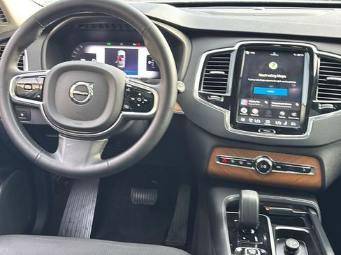 Certified 2025 Volvo XC90 T8 Plus w/ Protection Package AWD/4WD image 7