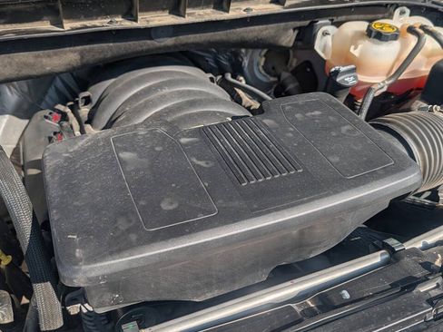 Used 2022 Chevrolet Suburban LS AWD/4WD image 12