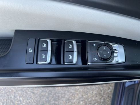 Certified 2024 Kia Carnival LX image 46