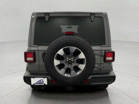 Used 2023 Jeep Wrangler Unlimited Sahara w/ Cold Weather Group AWD/4WD image 6