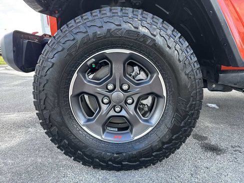 Used 2020 Jeep Gladiator Rubicon image 12