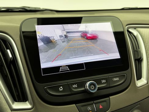 Used 2023 Chevrolet Malibu LS image 19