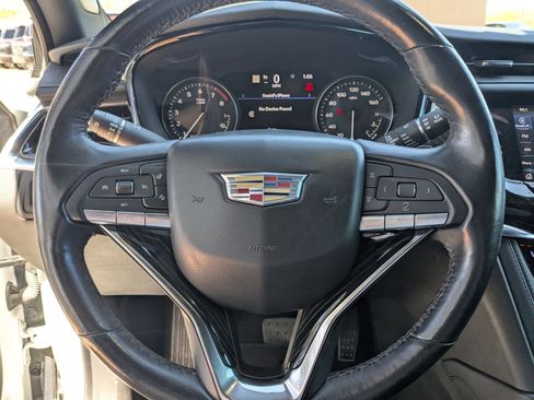 Used 2021 Cadillac XT6 Premium Luxury w/ LPO, ONYX Package image 12