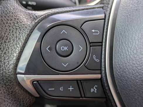 Used 2023 Toyota Camry LE image 29