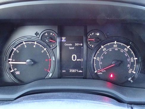 Used 2022 Toyota 4Runner SR5 Premium image 28