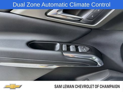Used 2025 Chevrolet Traverse LT FWD image 18