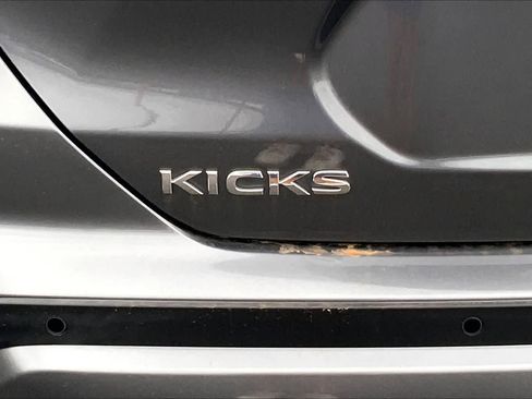 Used 2022 Nissan Kicks SR w/ Premium Package FWD image 10