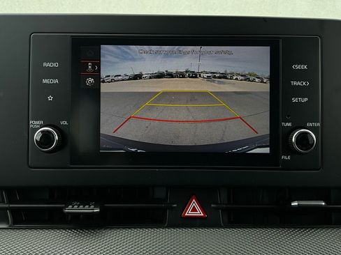 Used 2025 Kia Sportage LX image 30