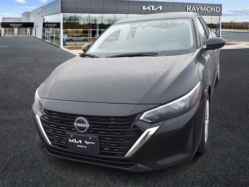 Used 2025 Nissan Sentra S image 7