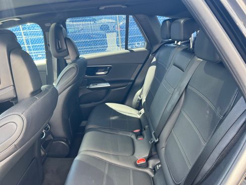 Used 2026 Mercedes-Benz GLC 300 image 18