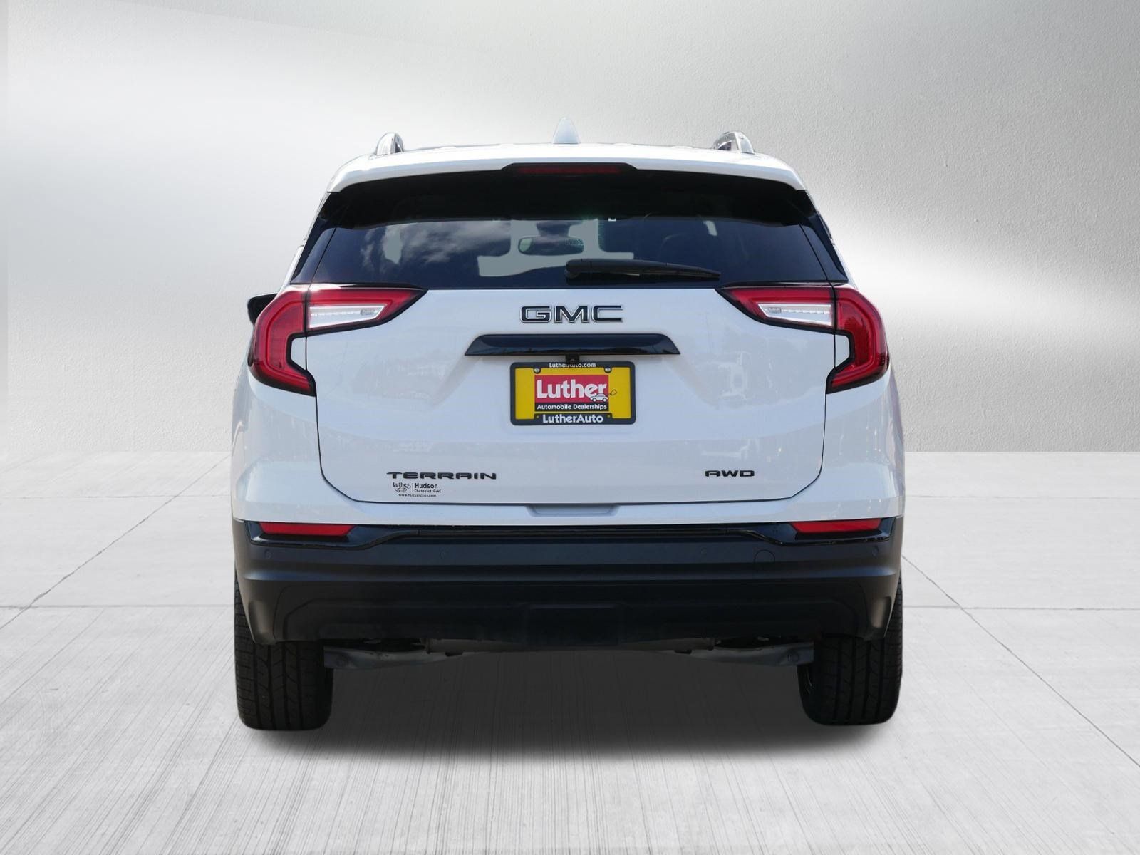 Used 2024 GMC Terrain SLT w/ Infotainment Package II AWD/4WD image 6