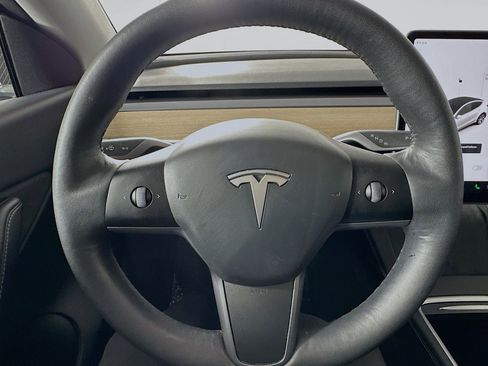 Used 2021 Tesla Model Y Long Range image 19