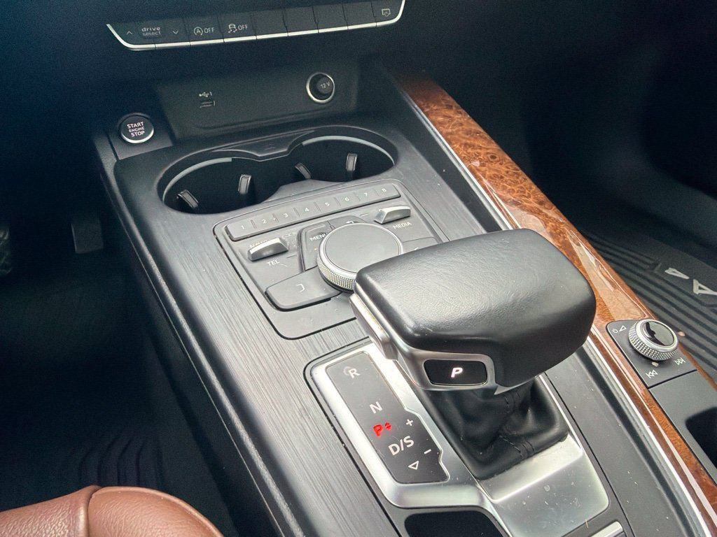 Used 2019 Audi A4 2.0T Premium w/ Convenience Package AWD/4WD image 8
