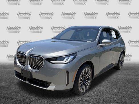 Certified 2025 BMW X3 xDrive30i w/ Premium Package AWD/4WD image 5
