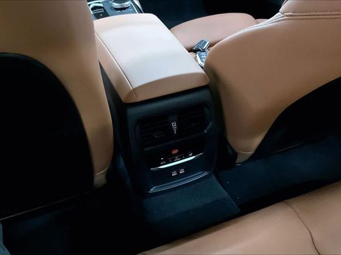 Used 2025 BMW M340i w/ Premium Package image 38