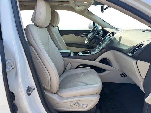 Used 2020 Lincoln Nautilus Reserve AWD/4WD image 15