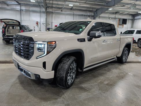Used 2026 GMC Sierra 1500 Denali Ultimate AWD/4WD image 6