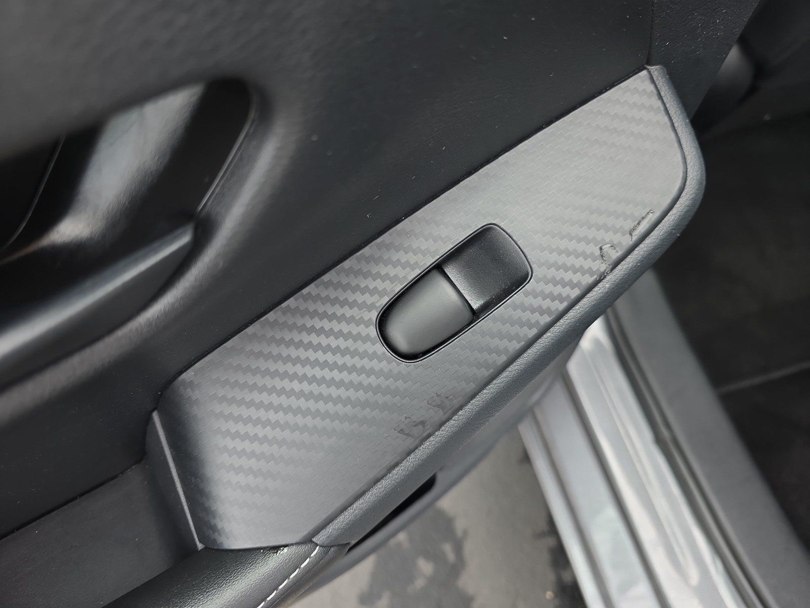 Used 2024 Nissan Sentra SV FWD image 16