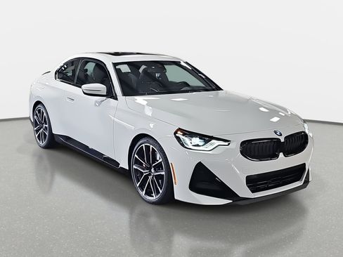 Certified 2023 BMW 230i Coupe w/ M Sport Package image 3