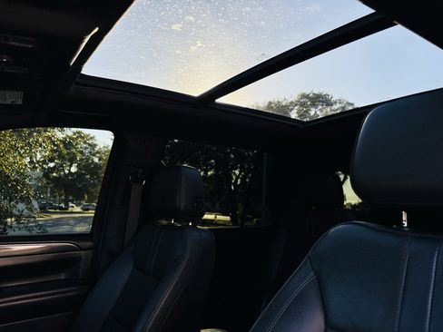 Used 2022 Chevrolet Tahoe RST w/ Luxury Package image 32