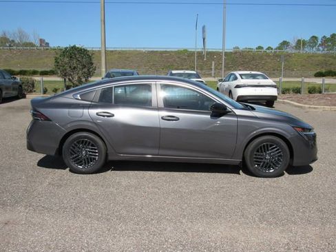 New 2026 Nissan Sentra SV w/ SV Convenience Package FWD image 2