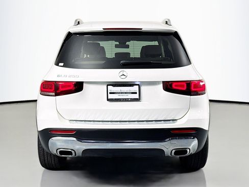 Certified 2022 Mercedes-Benz GLB 250 image 4
