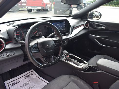 Used 2024 Chevrolet Trax RS w/ Driver Confidence Package FWD image 7
