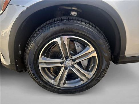 Used 2016 Mercedes-Benz GLC 300 4MATIC image 19