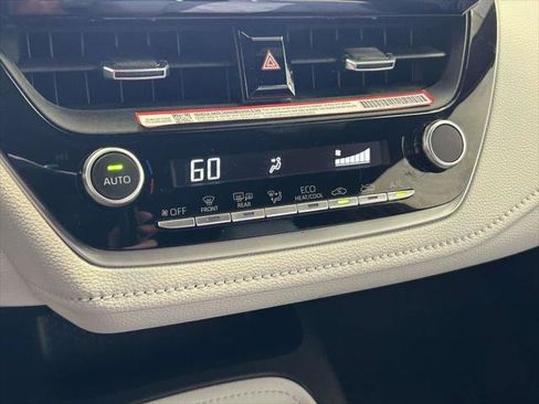 Certified 2025 Toyota Corolla SE FWD image 23