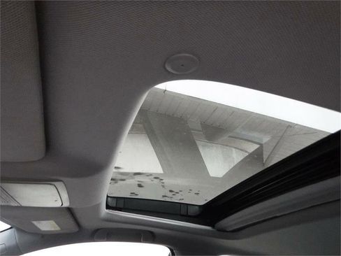 Used 2019 Honda Accord EX image 11