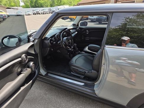 Used 2017 MINI Cooper 2-Door Hardtop FWD image 10