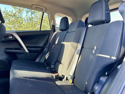 Used 2018 Toyota RAV4 XLE image 14