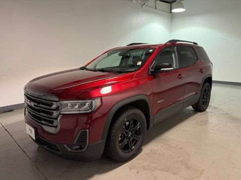 Used 2022 GMC Acadia AT4 w/ Technology Package AWD/4WD image 3