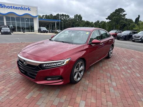 Used 2020 Honda Accord Touring image 1
