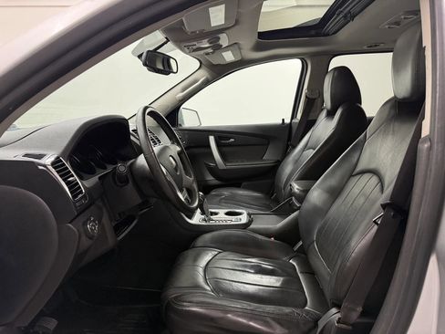 Used 2010 GMC Acadia SLT w/ Technology Package image 7
