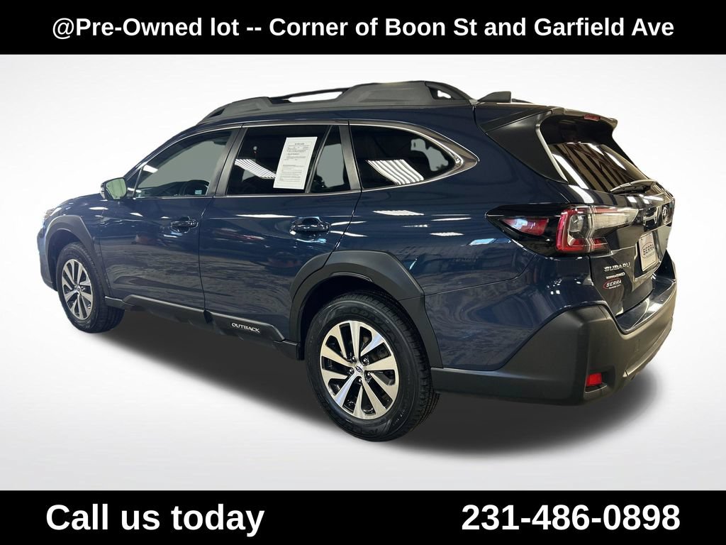 Used 2024 Subaru Outback Premium AWD/4WD image 3