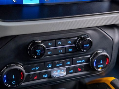 Used 2022 Ford Bronco Badlands w/ Sasquatch Package image 23