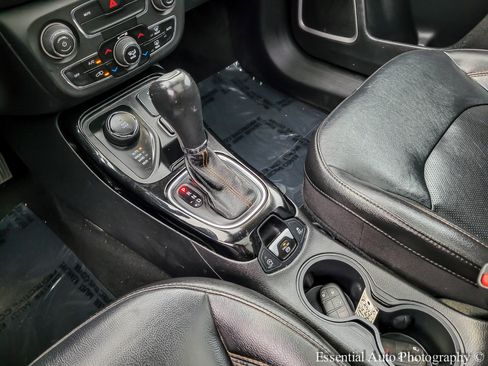 Used 2019 Jeep Compass Limited AWD/4WD image 22