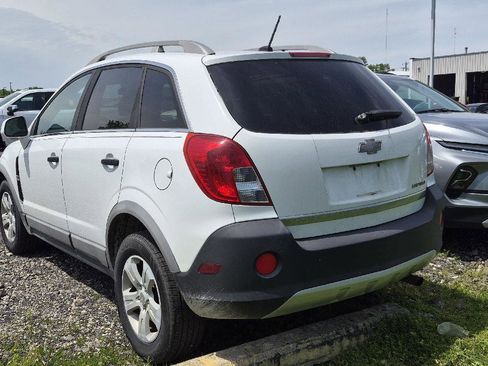 Used 2013 Chevrolet Captiva Sport LS FWD image 4