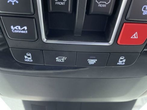 Used 2025 Kia Carnival SX image 26